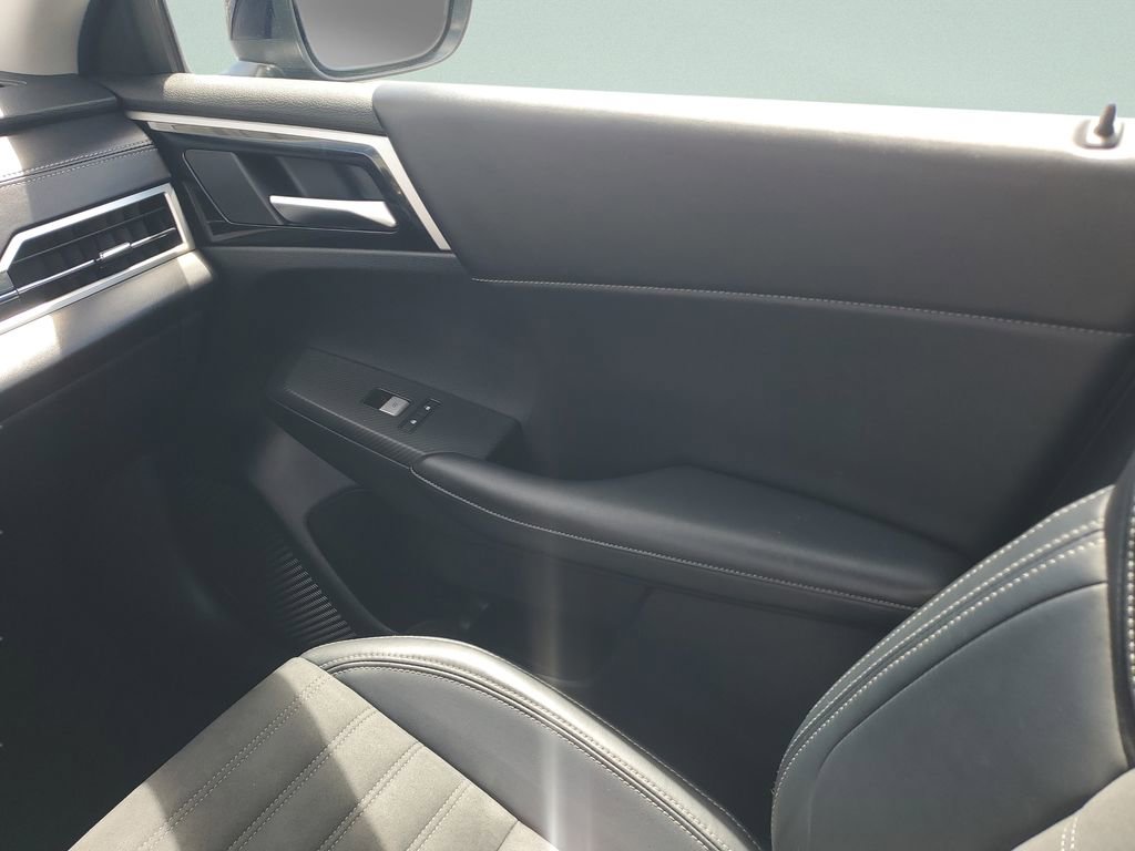 Used 2024 Mitsubishi Outlander SE image 21