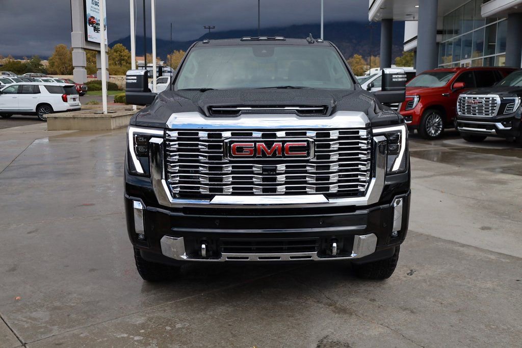 New 2026 GMC Sierra 3500 Denali w/ Technology Package image 9