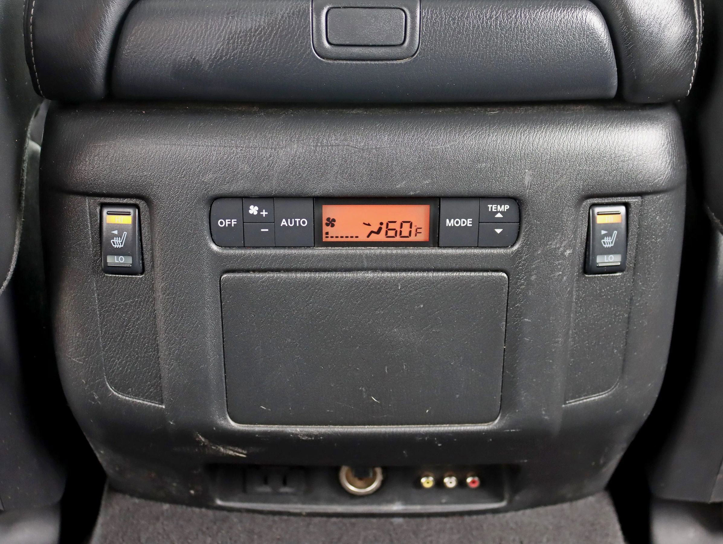 Used 2017 Nissan Armada Platinum image 28