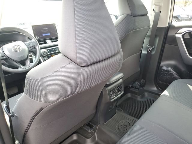 Used 2023 Toyota RAV4 LE image 18