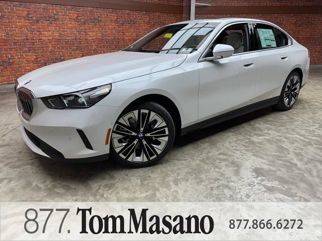 Used 2026 BMW 530i xDrive AWD/4WD image 1