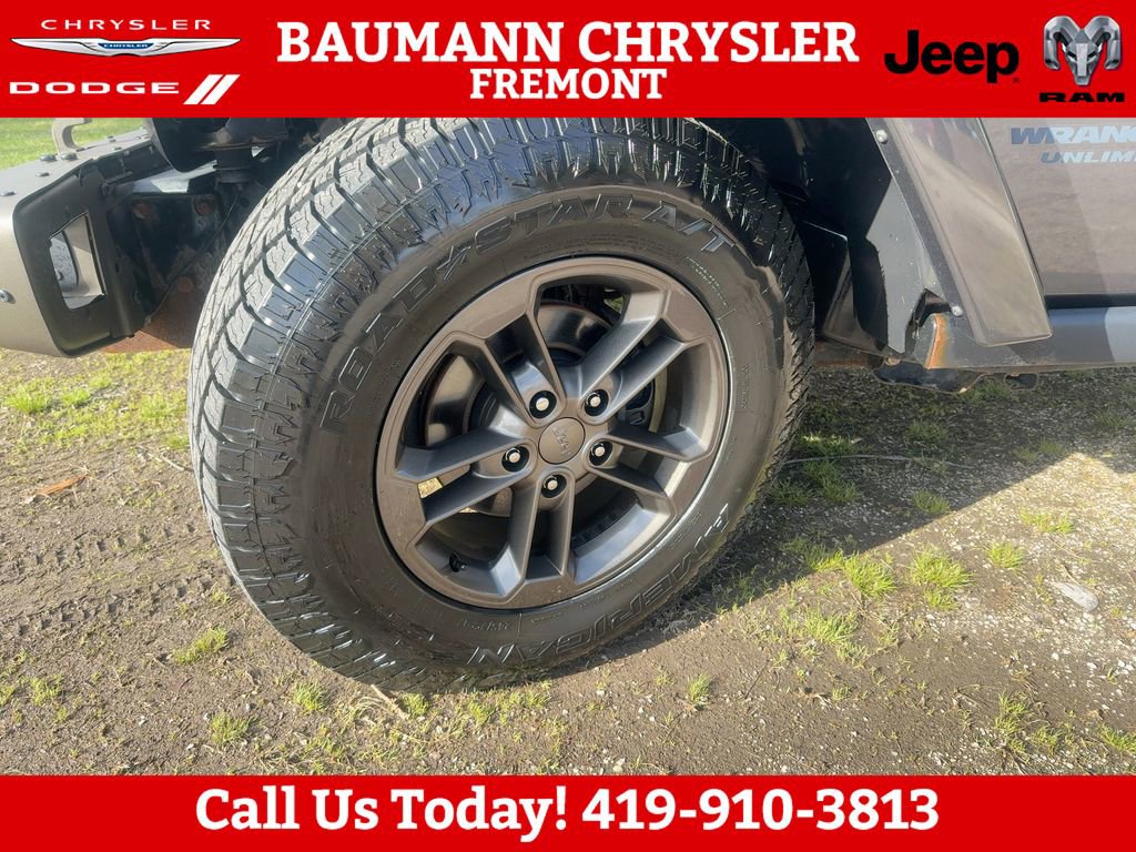 Used 2016 Jeep Wrangler Unlimited Sahara image 24