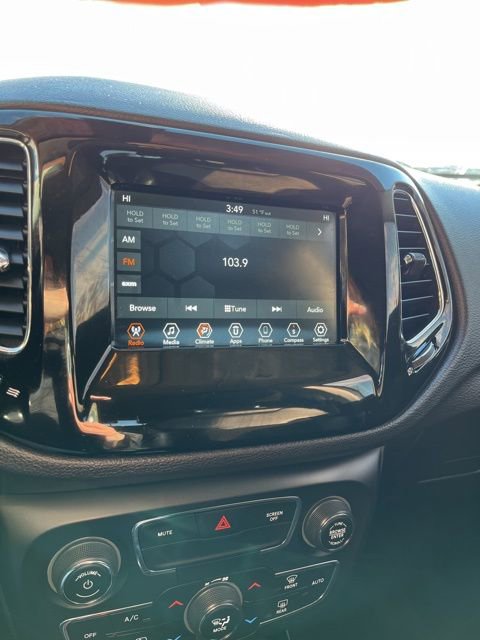 Used 2020 Jeep Compass Latitude AWD/4WD image 39