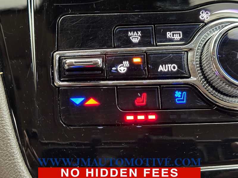 Used 2022 Lincoln Corsair AWD w/ Premium Package image 37