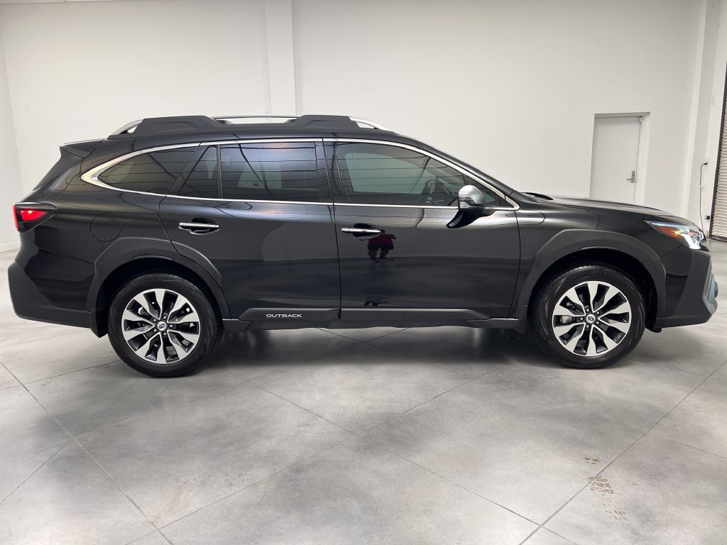 Used 2025 Subaru Outback Touring XT AWD/4WD image 10