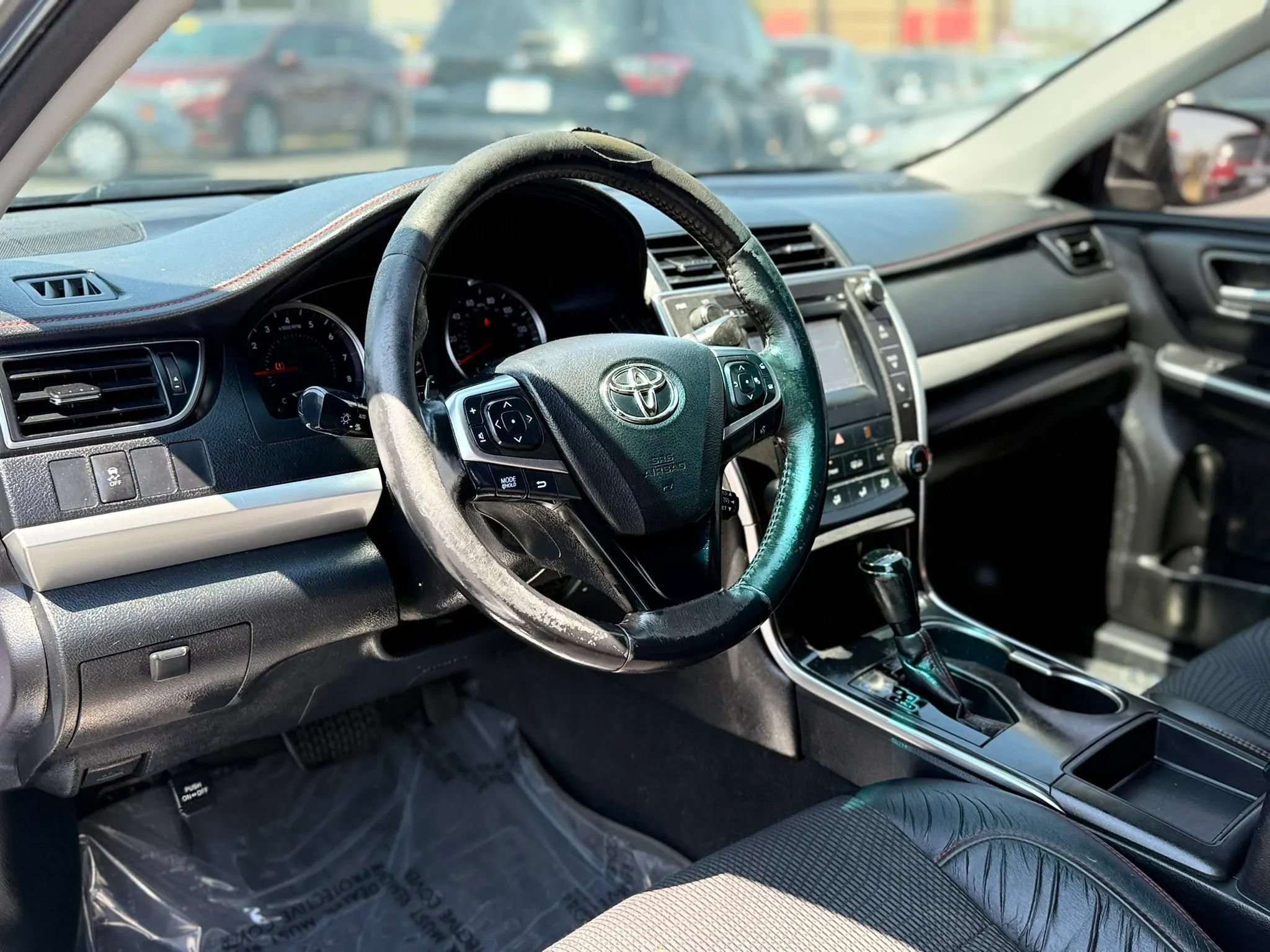 Used 2017 Toyota Camry SE FWD image 13