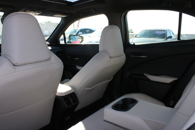 Certified 2024 Lexus UX 250h FWD image 9