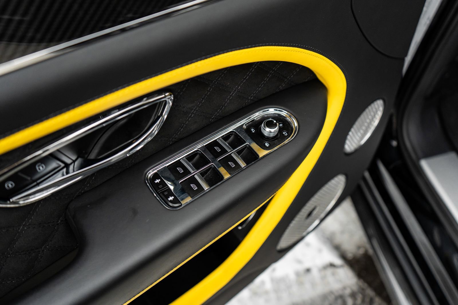 Used 2023 Bentley Bentayga Speed image 25