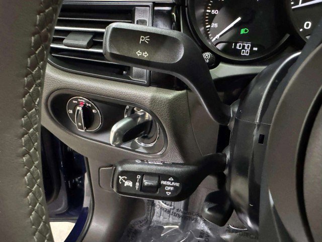 Used 2024 Porsche Macan image 41