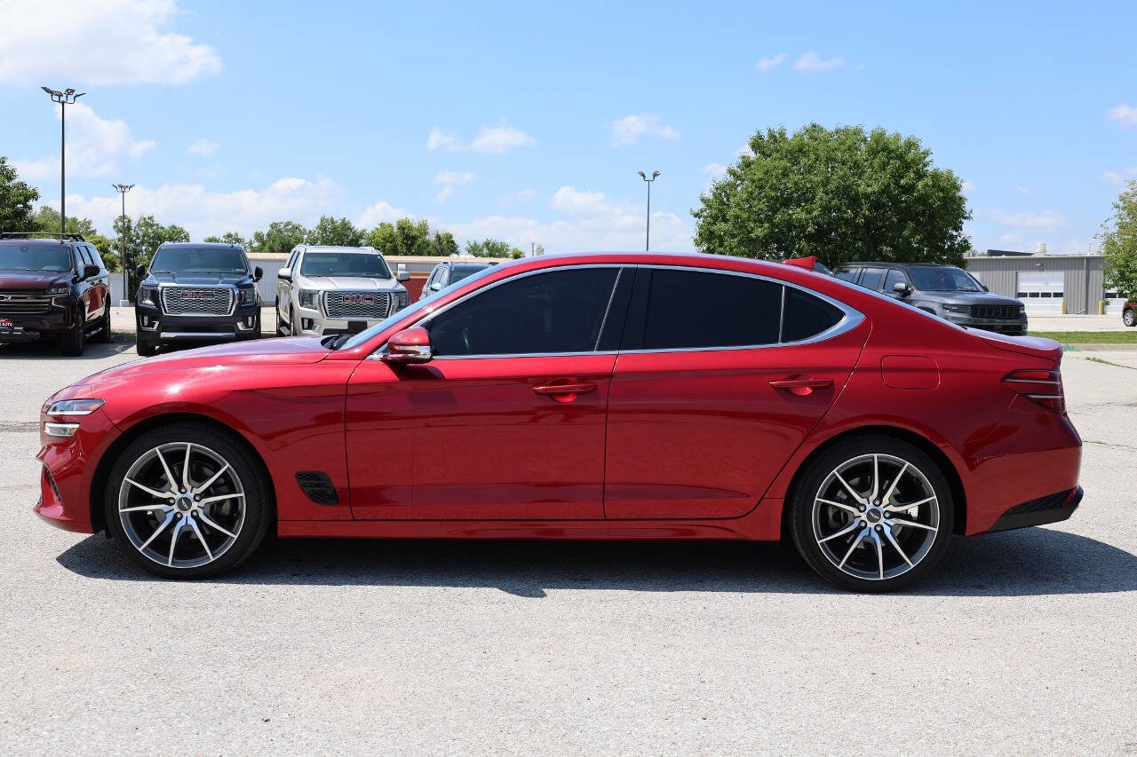 Used 2023 Genesis G70 2.0T image 8
