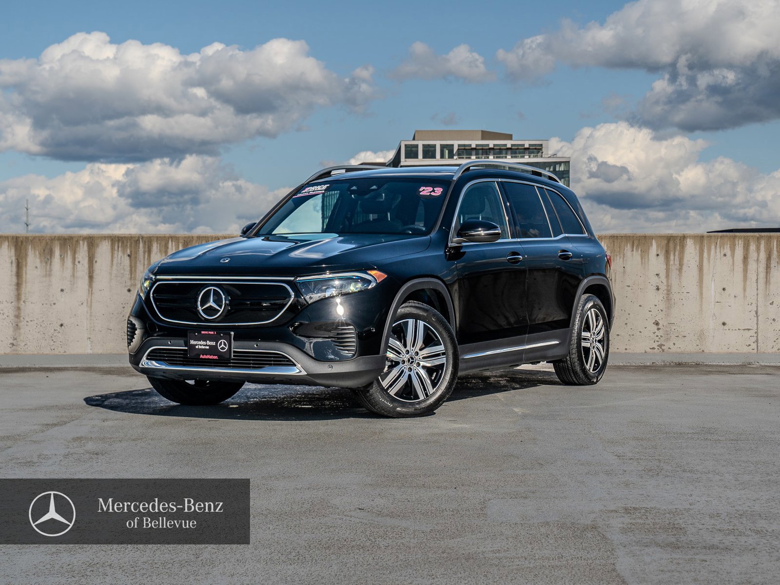 Used 2023 Mercedes-Benz EQB 250+ image 1