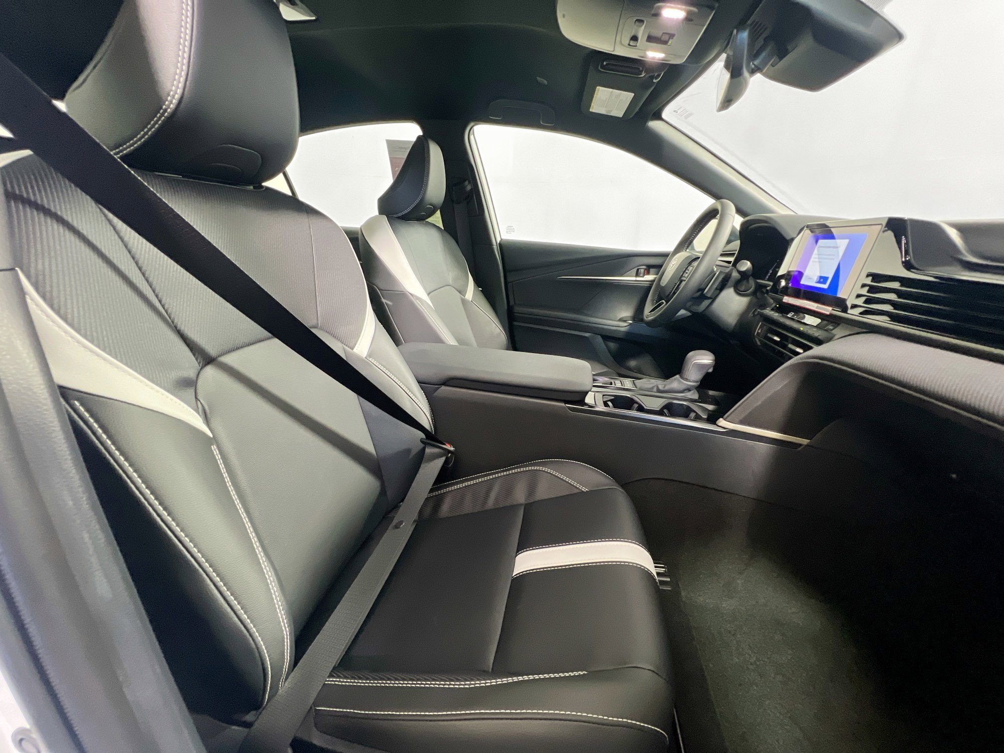 New 2026 Toyota Camry SE FWD image 31