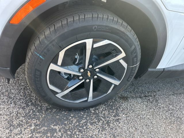 New 2026 Chevrolet Equinox EV LT image 10