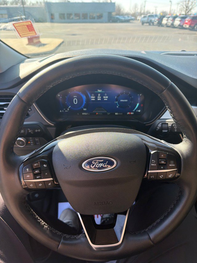 Used 2022 Ford Escape SEL w/ Technology Package image 9