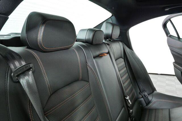 Used 2025 Alfa Romeo Giulia w/ Driving Assist Package RWD image 23