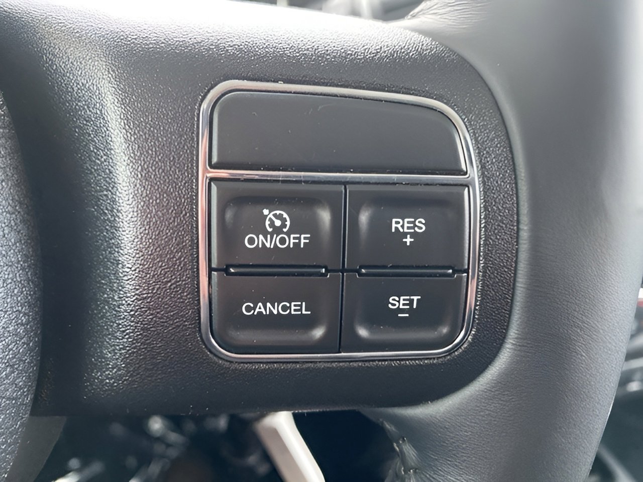 Used 2017 Jeep Wrangler Unlimited Rubicon w/ Connectivity Group image 14