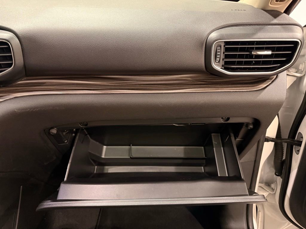 Used 2022 Ford Explorer Limited w/ Equipment Group 301A image 31