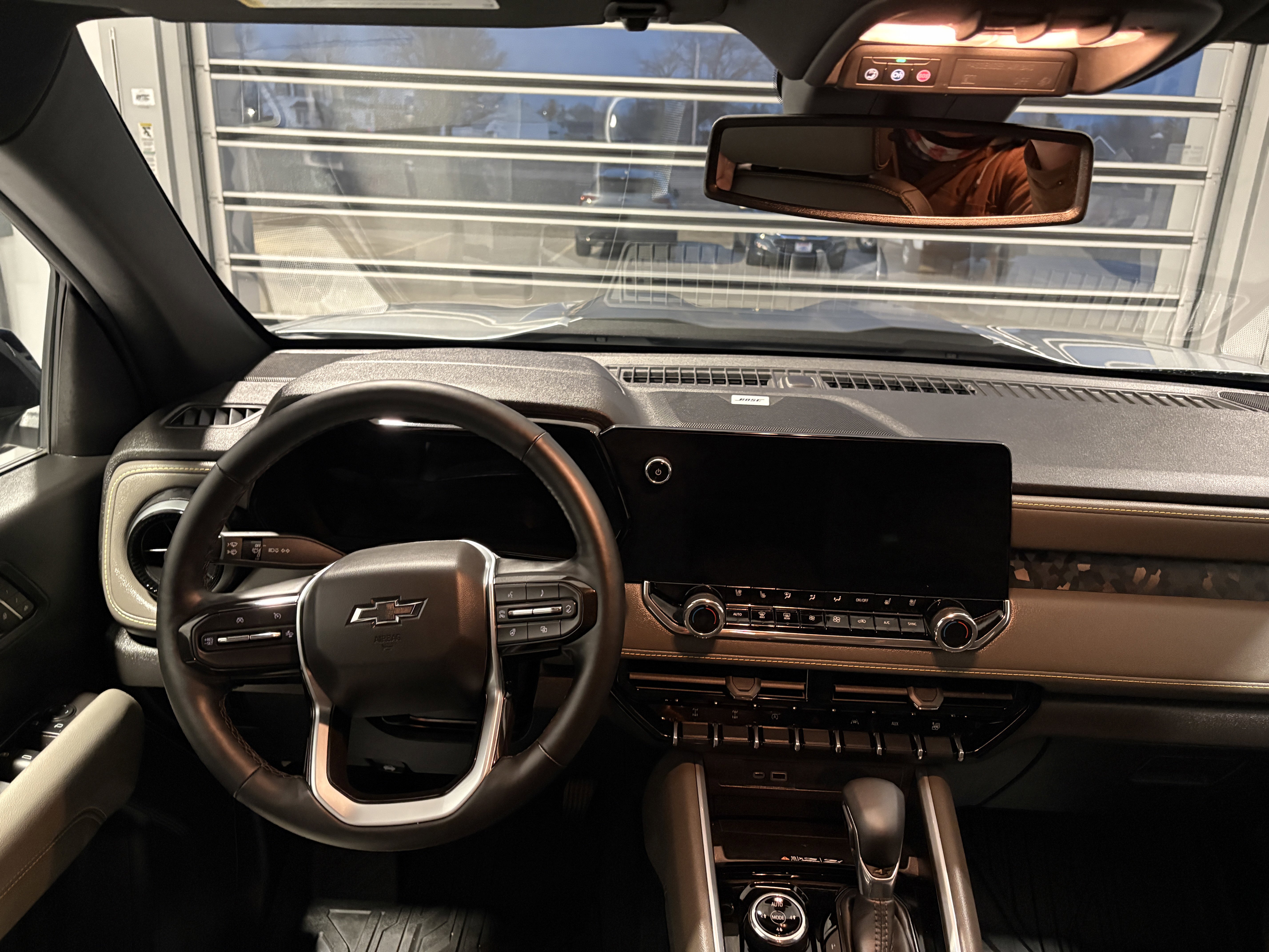 Used 2025 Chevrolet Colorado ZR2 w/ Midnight Edition image 11