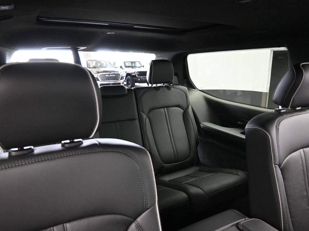 Used 2024 Jeep Grand Wagoneer Series II w/ Quick Order Packagew 28T image 44