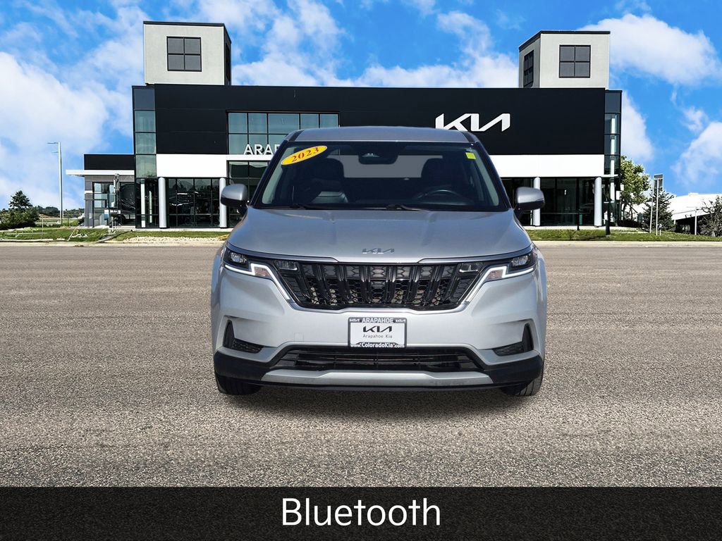 Used 2023 Kia Carnival LX image 4