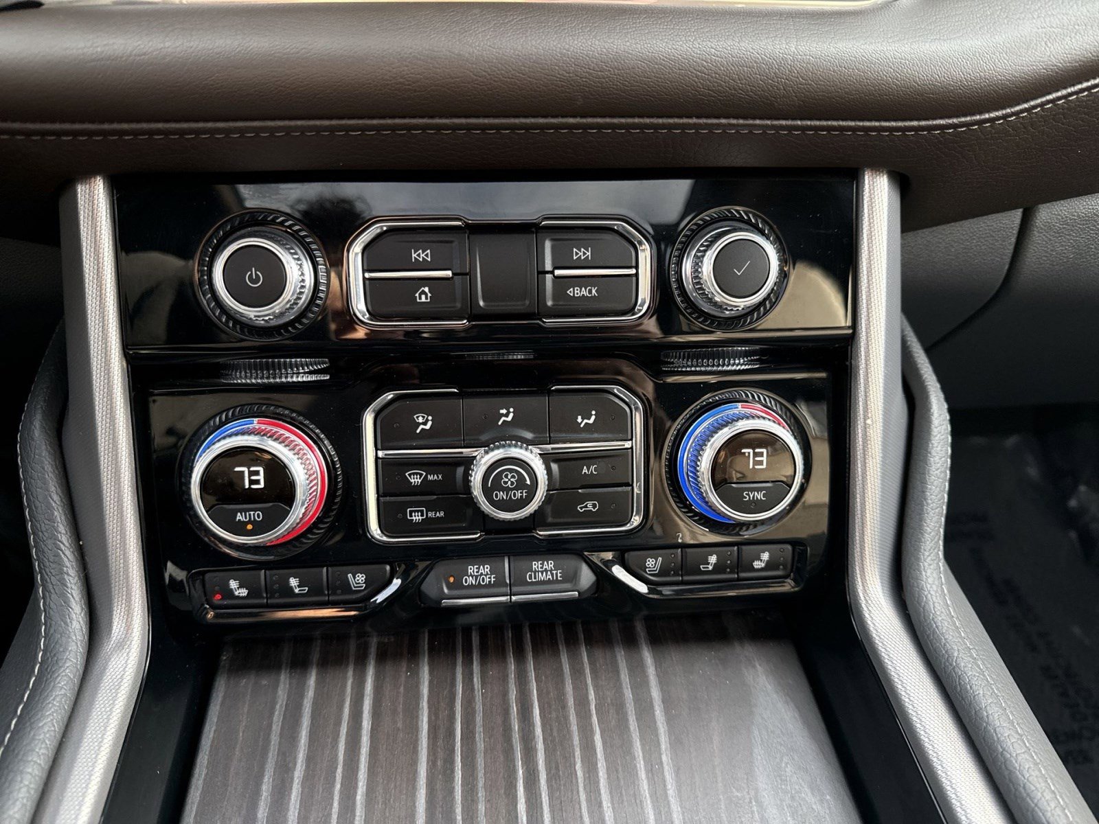 Used 2024 GMC Yukon Denali w/ Max Trailering Package image 20