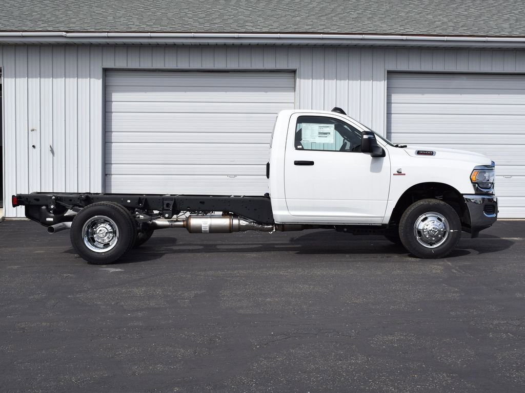New 2024 RAM 3500 Tradesman image 4