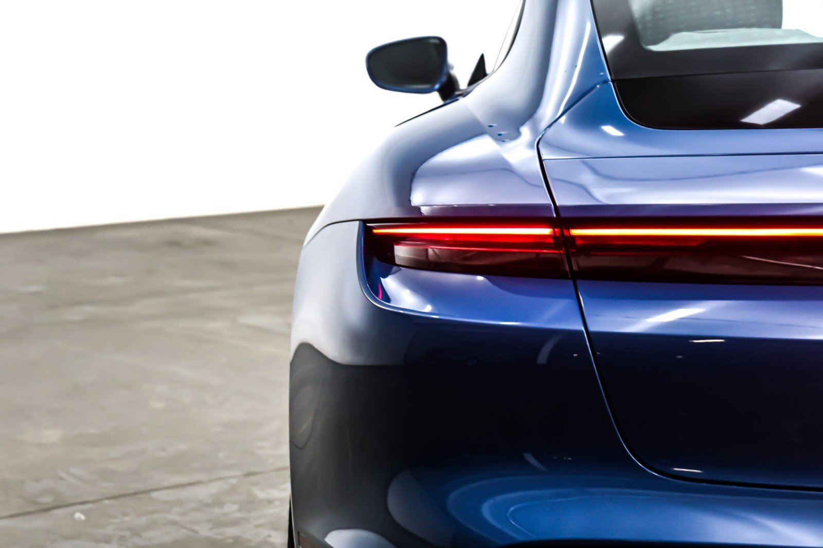 Used 2023 Porsche Taycan RWD image 16