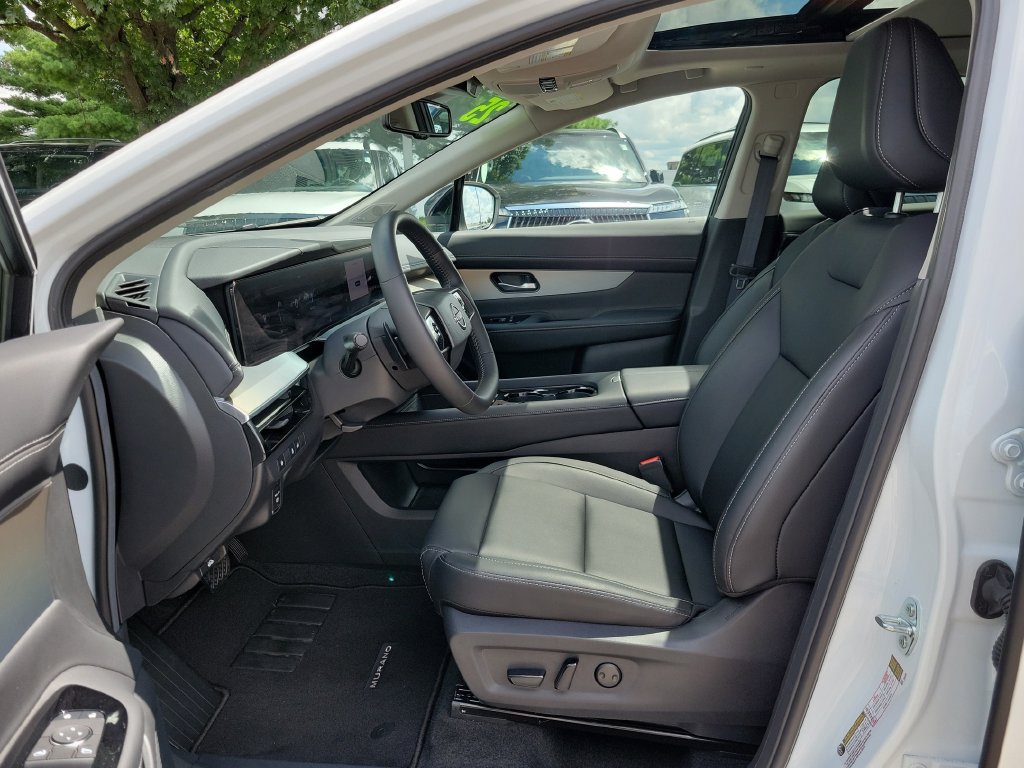 Used 2025 Nissan Murano SL w/ Cargo Package AWD/4WD image 26