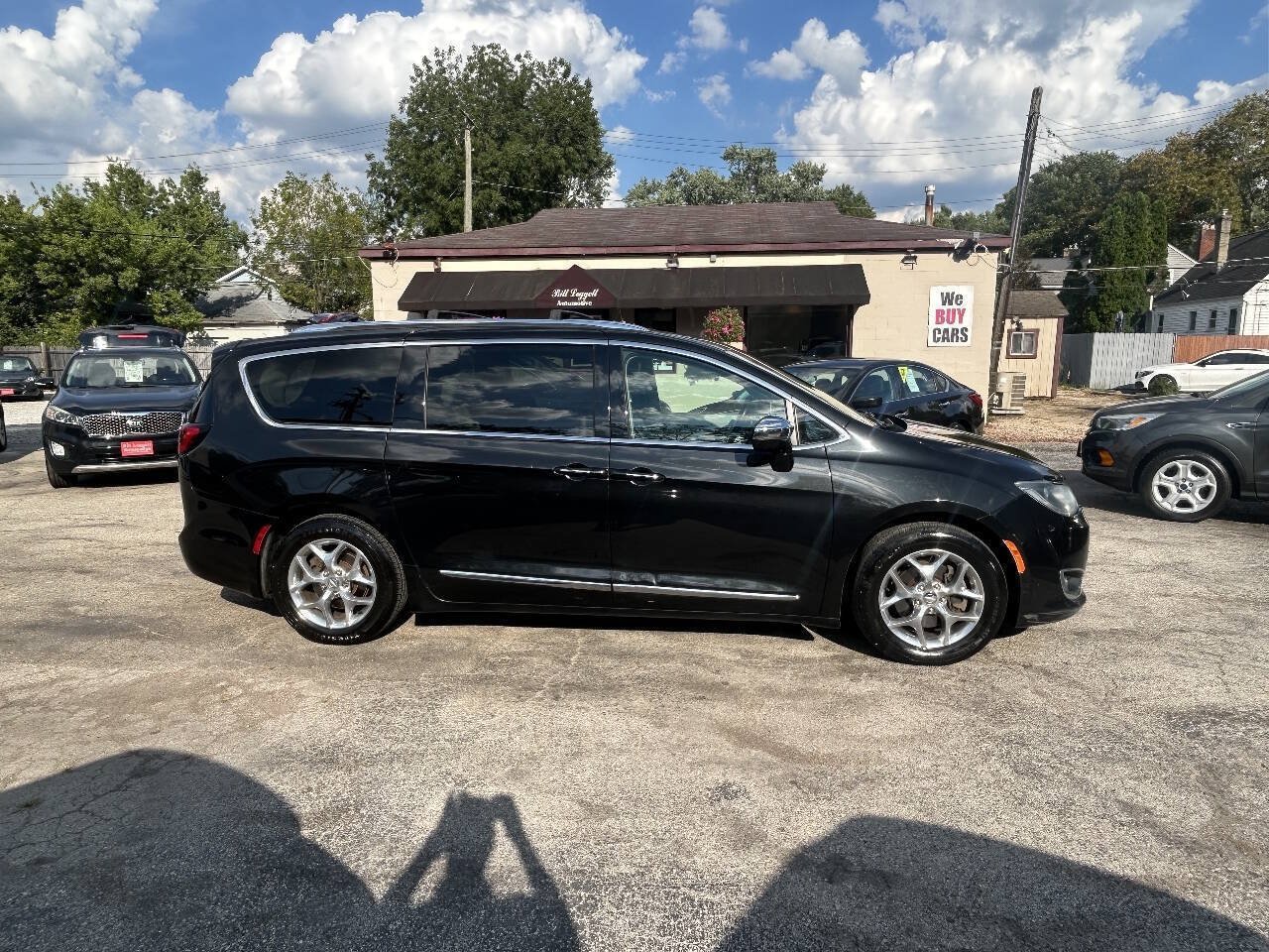 Used 2019 Chrysler Pacifica Limited FWD image 14