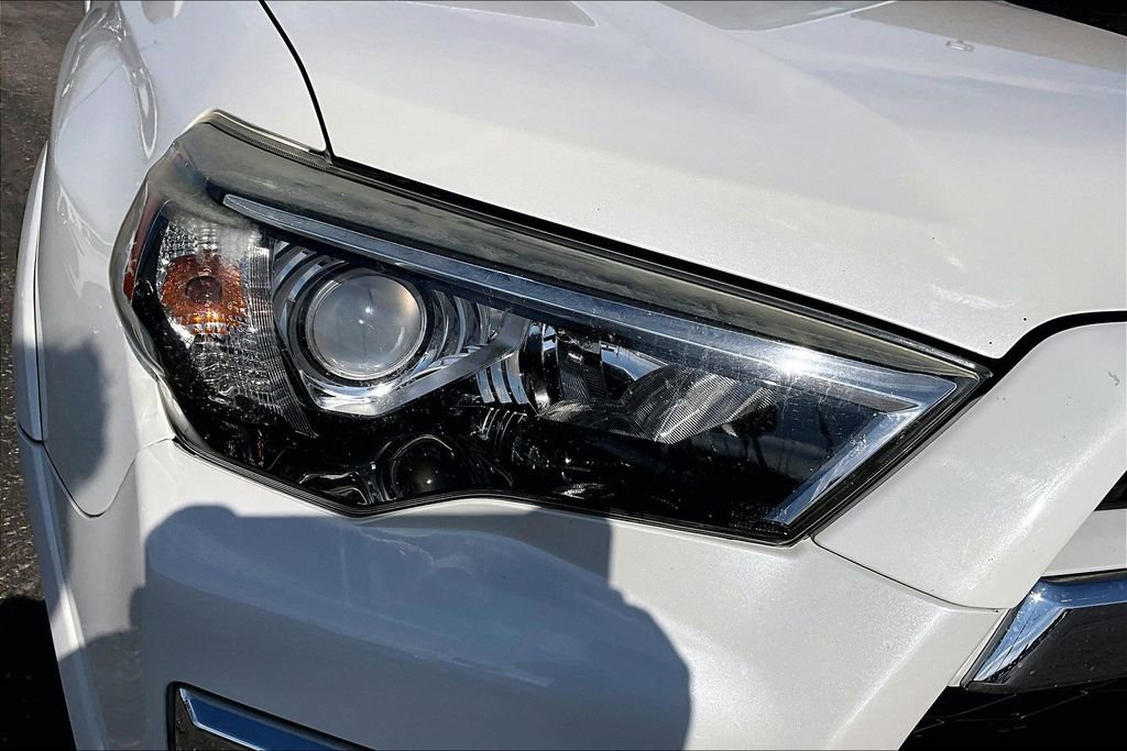 Used 2014 Toyota 4Runner Limited image 28