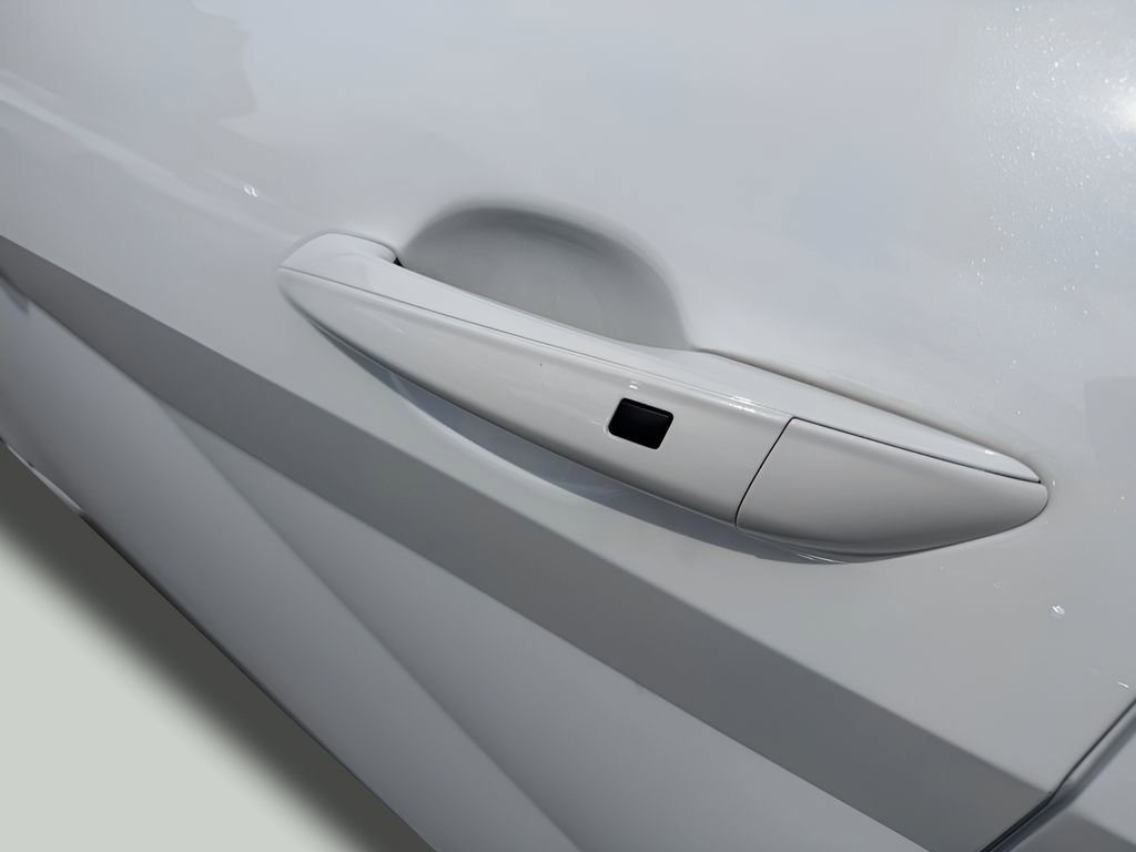 Used 2025 Hyundai Elantra Sport image 15