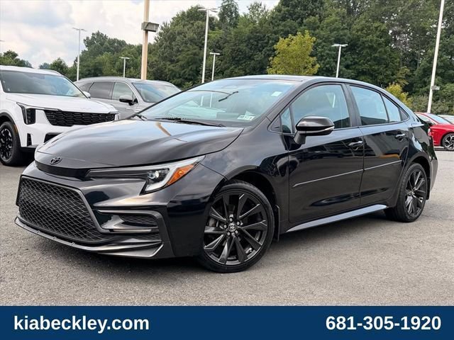Used 2023 Toyota Corolla SE FWD image 2