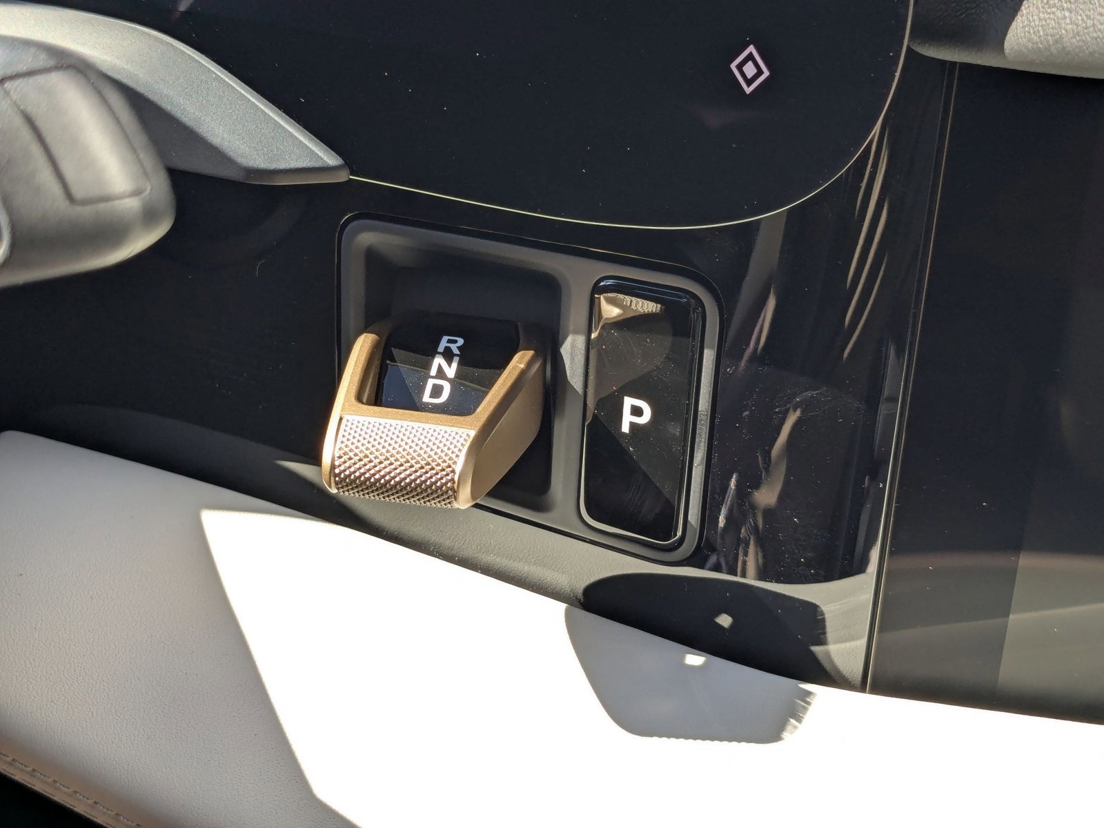 New 2026 Porsche Taycan 4S image 22