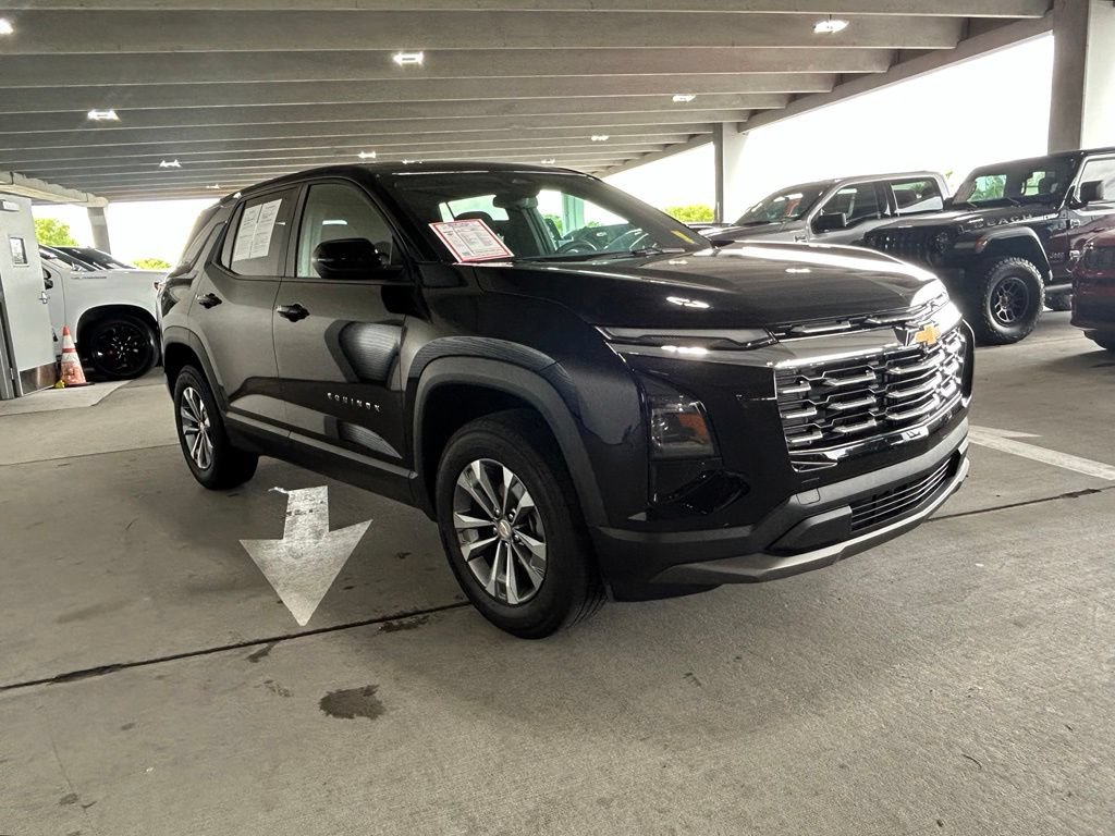 Used 2025 Chevrolet Equinox LT FWD image 7