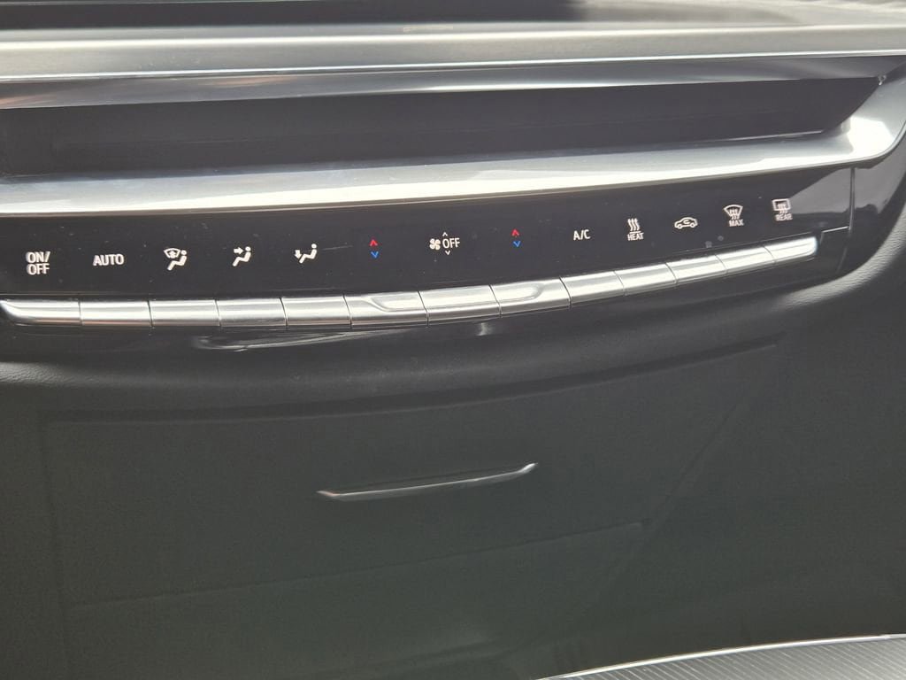 Used 2024 Cadillac Lyriq Sport w/ LPO, Floor Liner Package AWD/4WD image 10