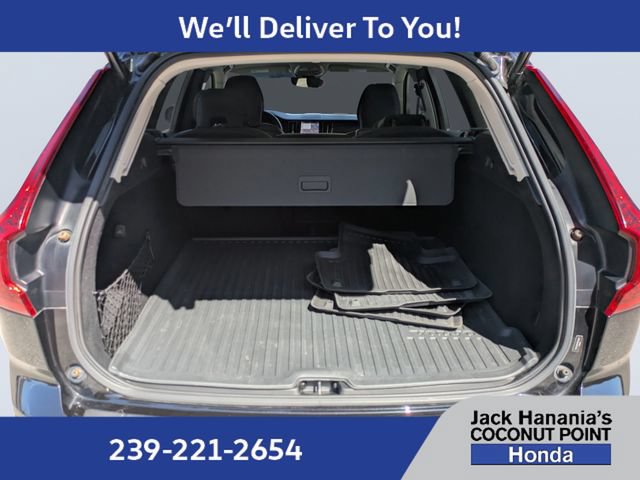 Used 2024 Volvo XC60 B5 Ultimate w/ Protection Package Premier AWD/4WD image 12