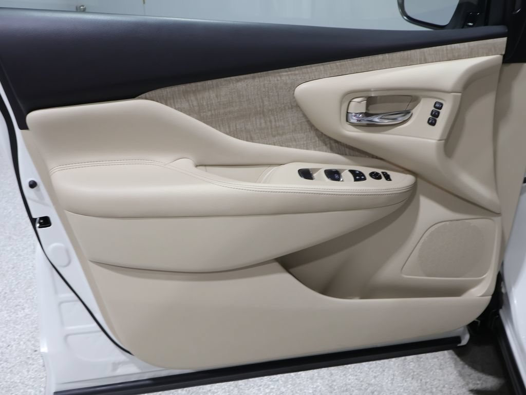 Used 2019 Nissan Murano SL w/ SL Technology Package AWD/4WD image 13