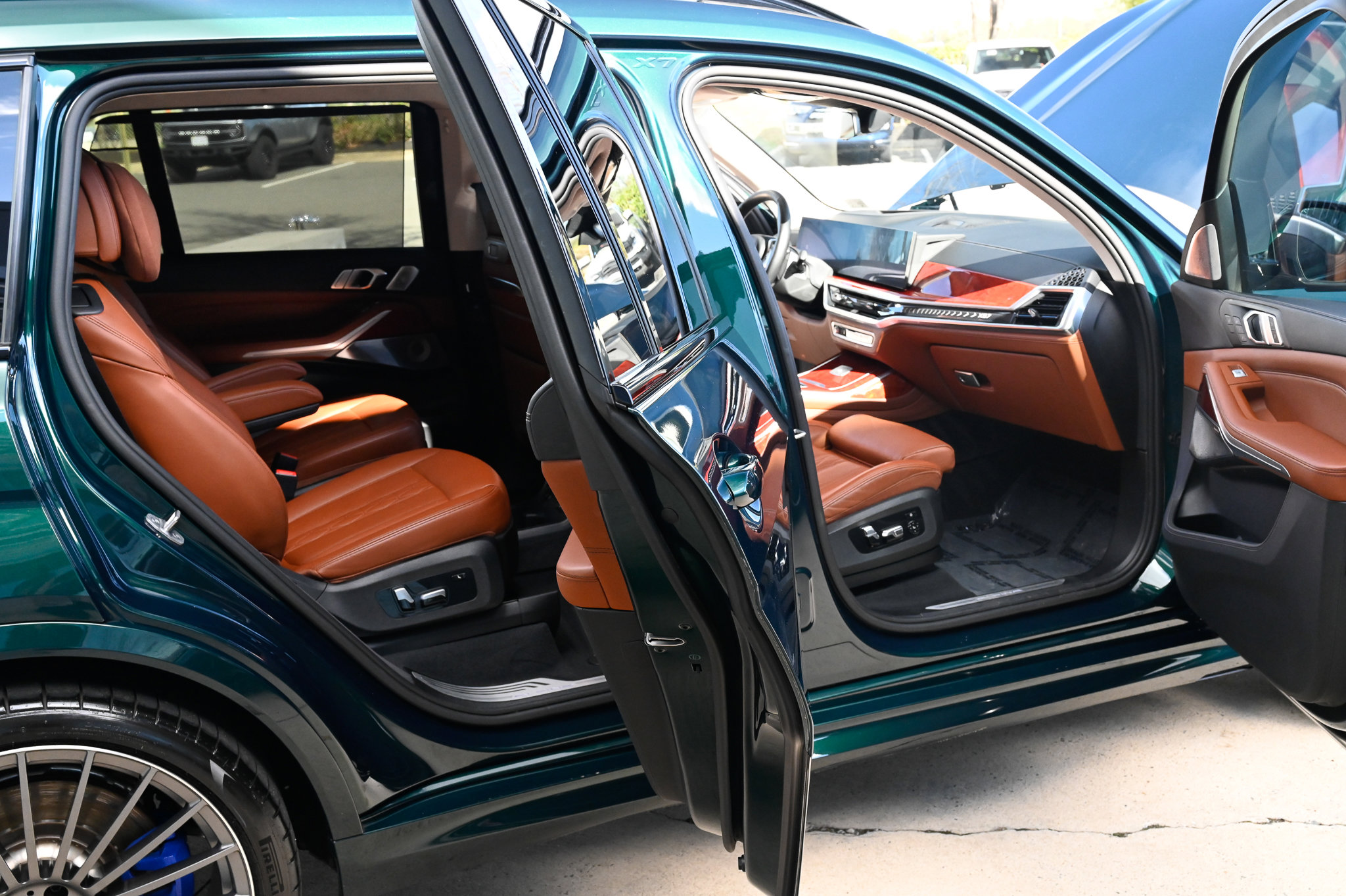 Used 2024 BMW ALPINA XB7 image 52