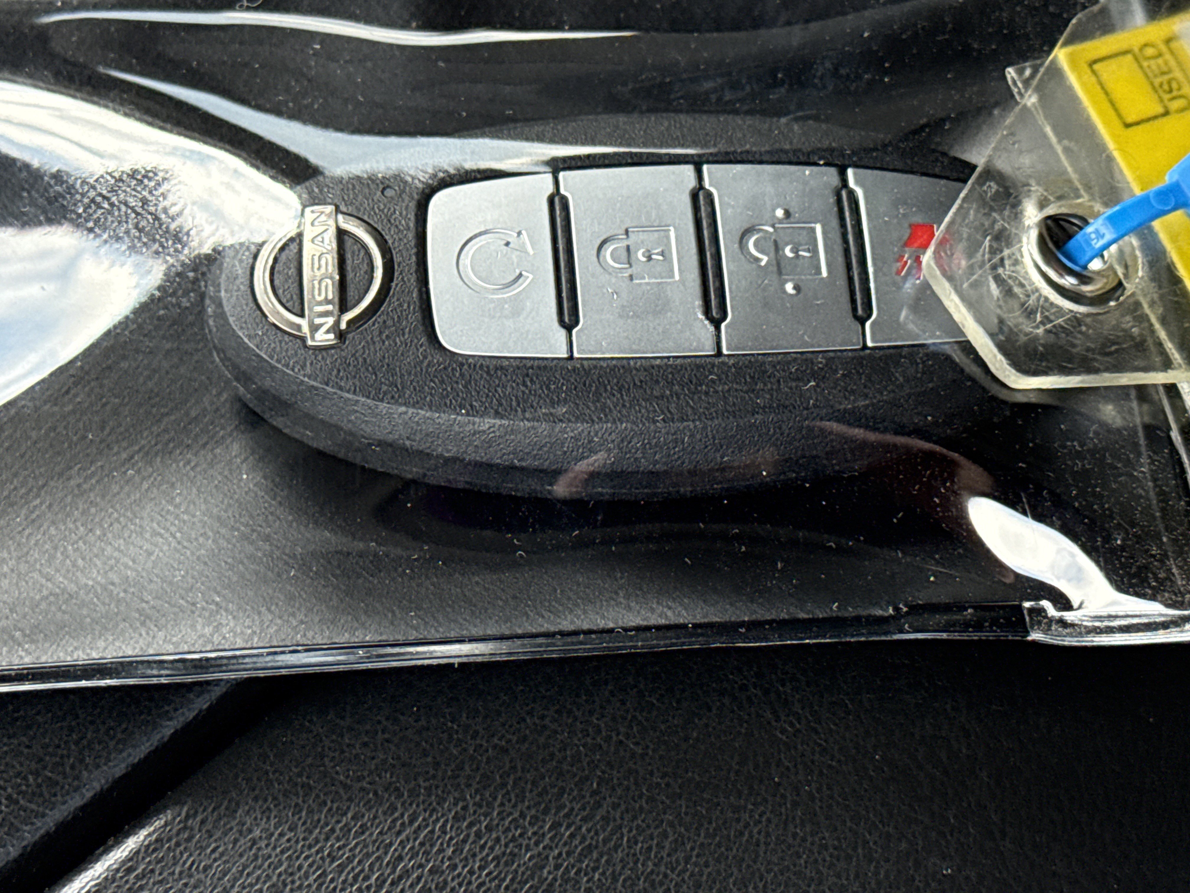 Used 2022 Nissan Rogue SV image 34