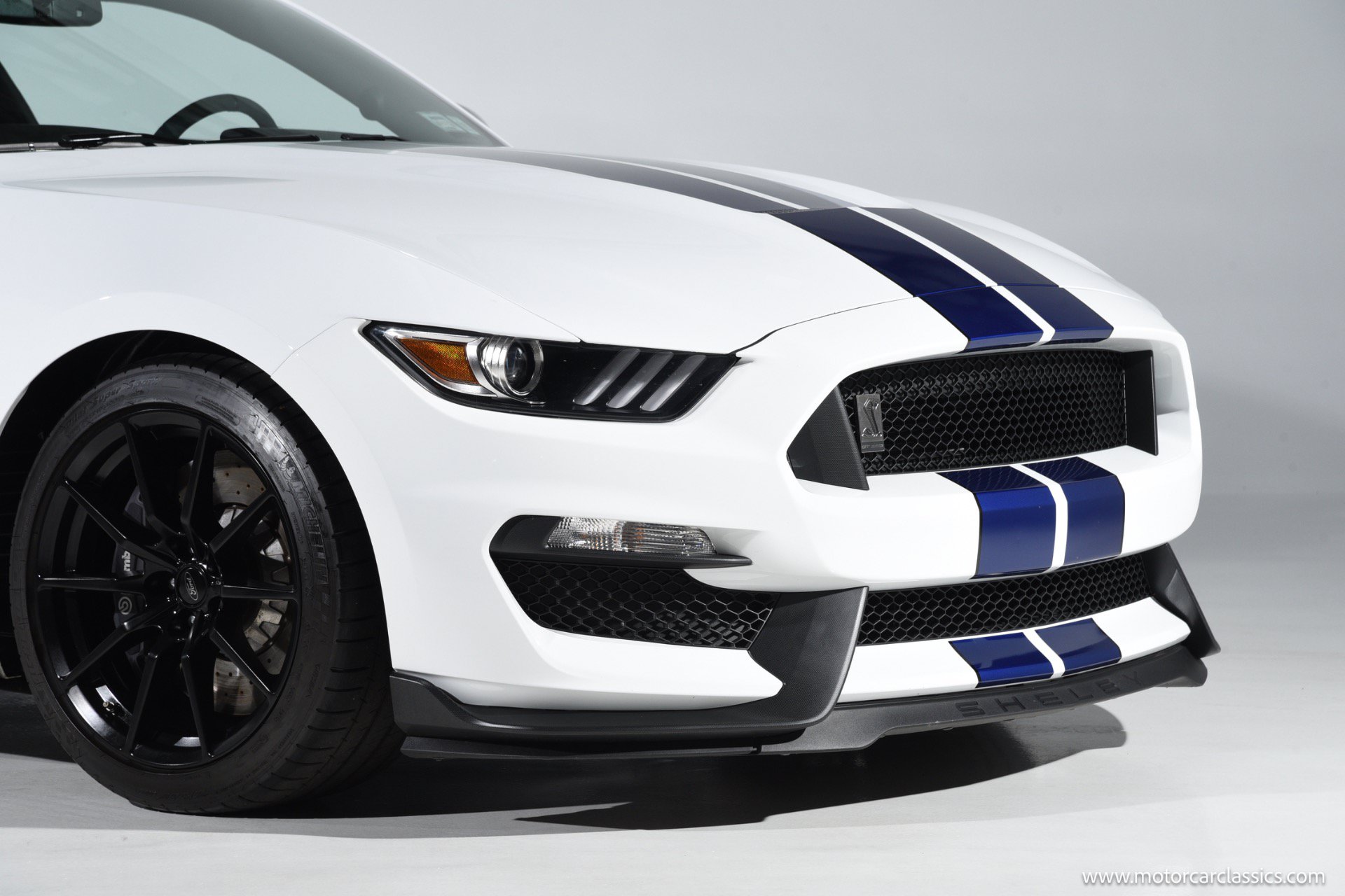 Used 2016 Ford Mustang Shelby GT350 w/ Technology Package RWD image 21