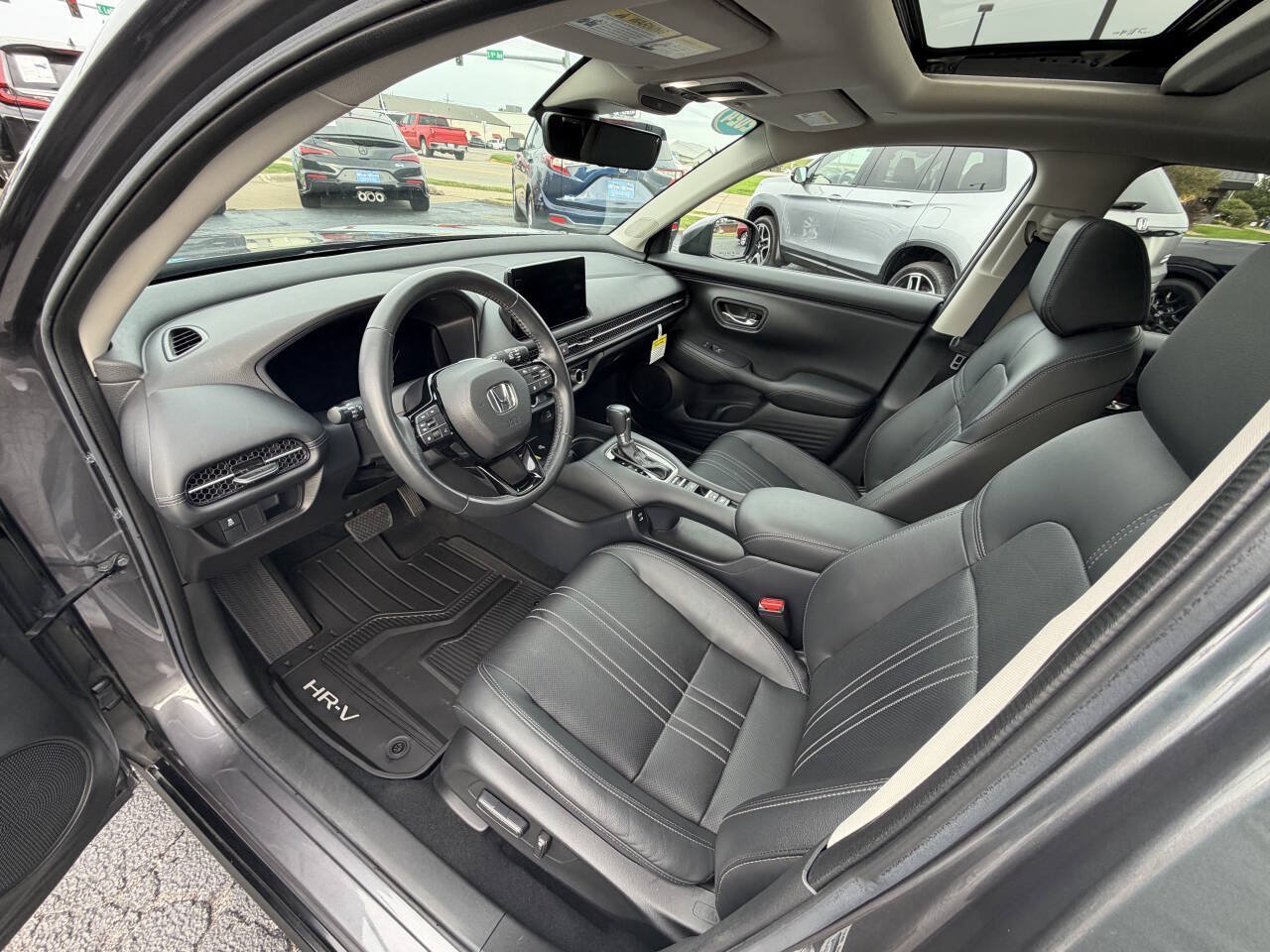 Used 2024 Honda HR-V EX-L image 12