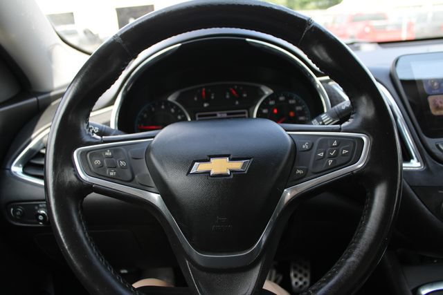 Used 2016 Chevrolet Malibu LT FWD image 9