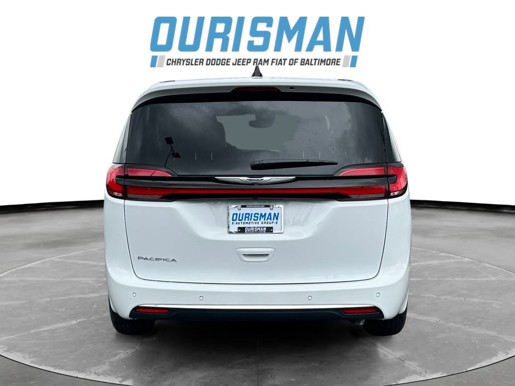 New 2025 Chrysler Pacifica Select FWD image 5