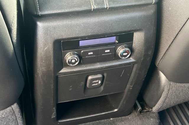 Used 2023 Chevrolet Traverse LT image 15