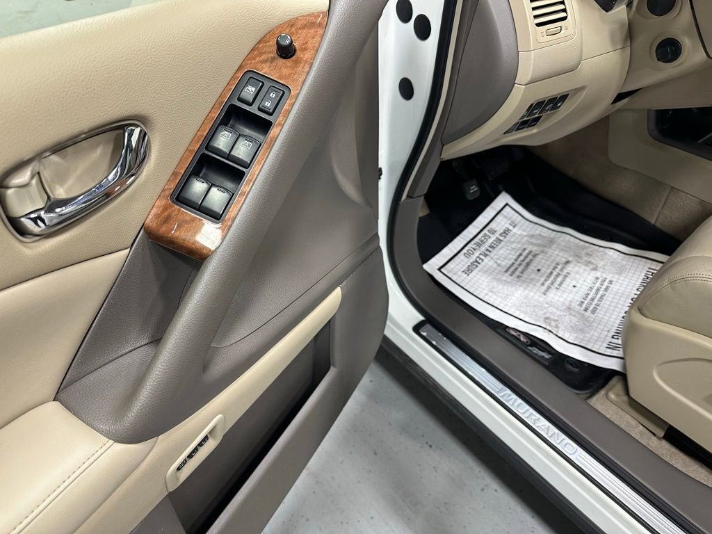 Used 2014 Nissan Murano LE w/ Platinum Edition Package image 9