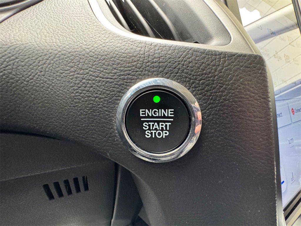 Used 2022 Ford Edge SEL image 25