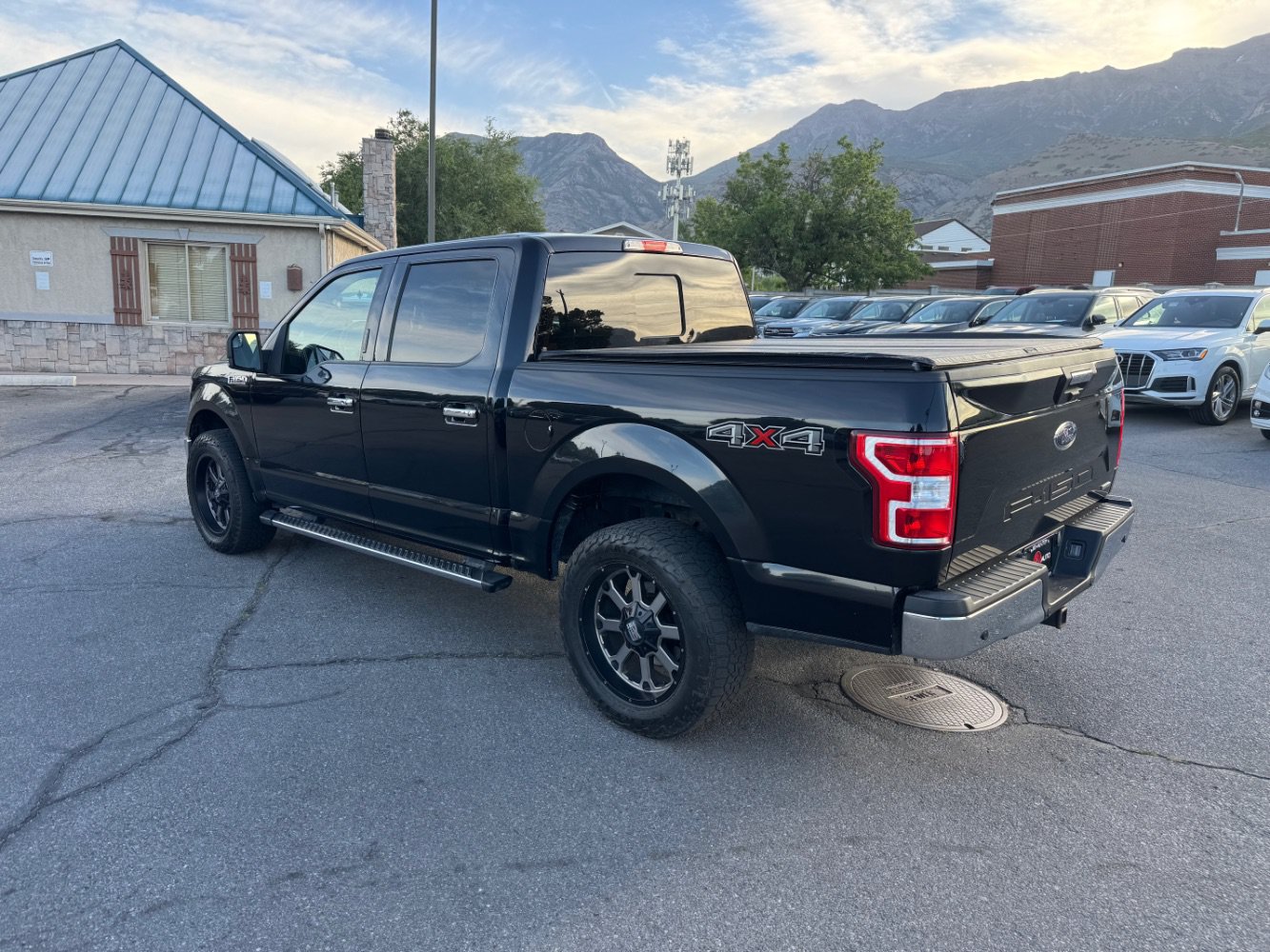 Used 2018 Ford F150 XLT w/ Equipment Group 302A Luxury AWD/4WD image 3