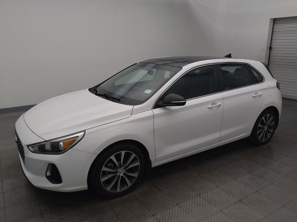 Used 2019 Hyundai Elantra GT w/ Style Package 02 FWD image 2