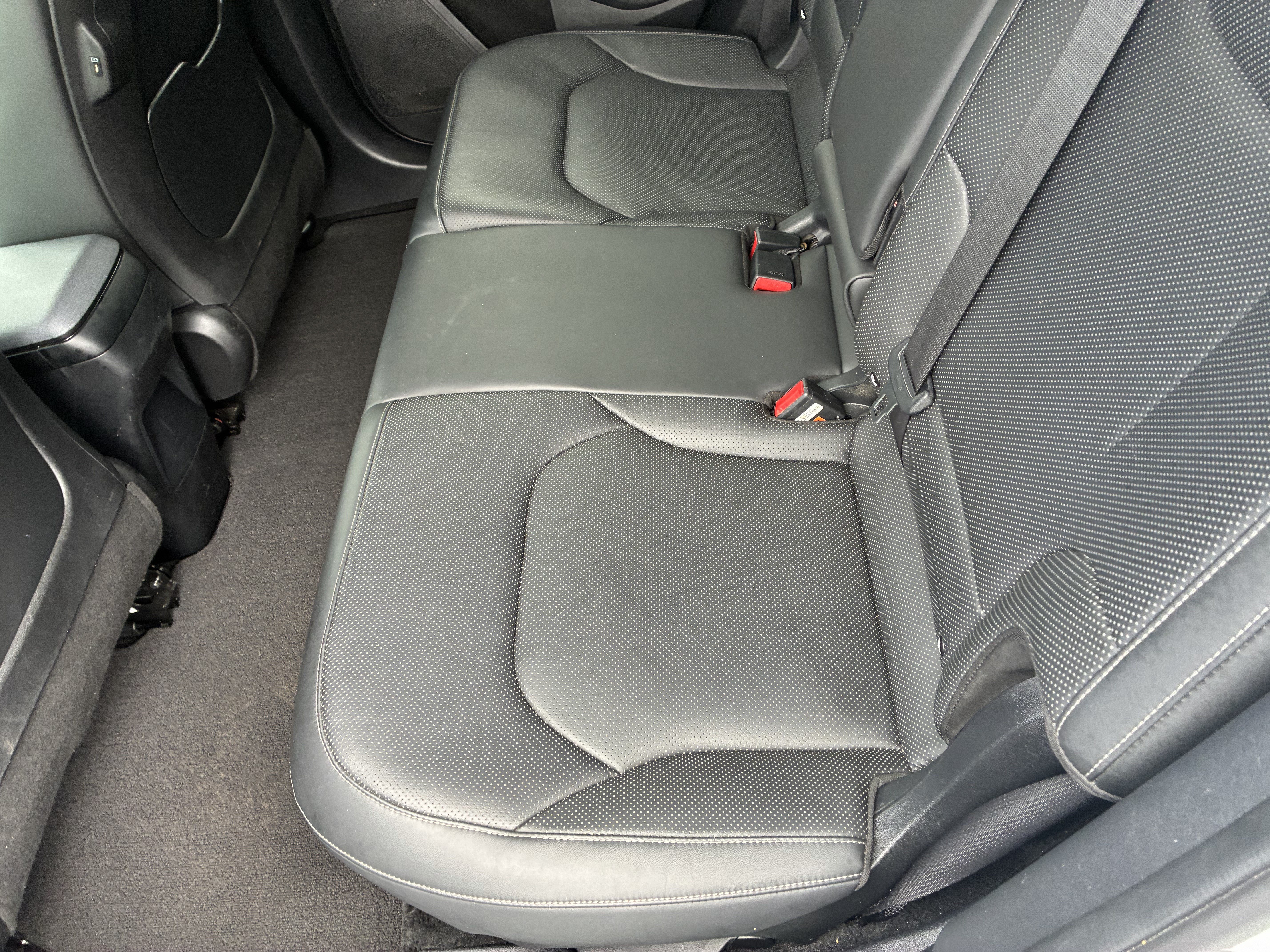 Used 2022 Kia EV6 Wind RWD image 13