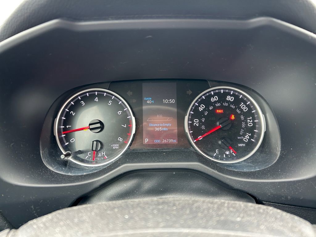 Used 2021 Toyota RAV4 LE FWD image 19